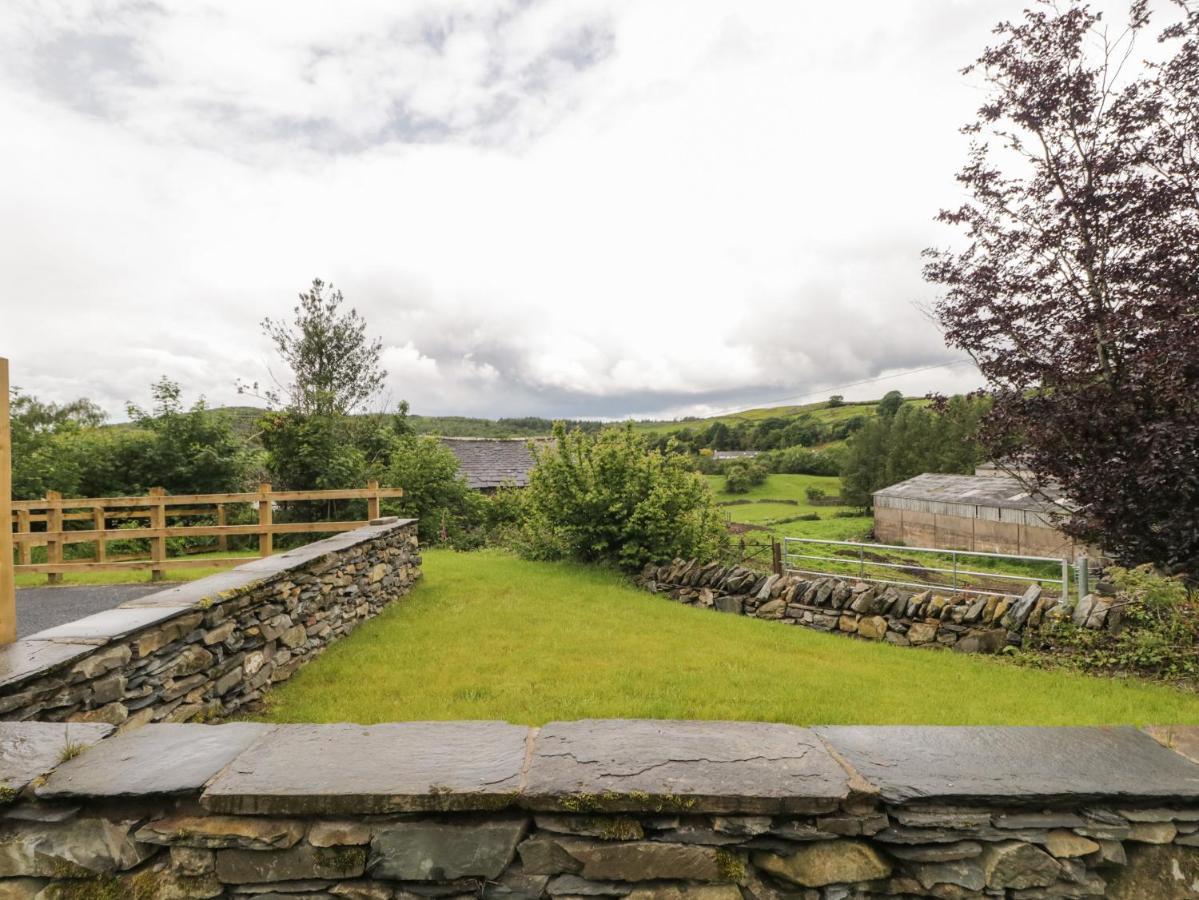 Oxen Park Farm Cottage Ulverston Exterior photo