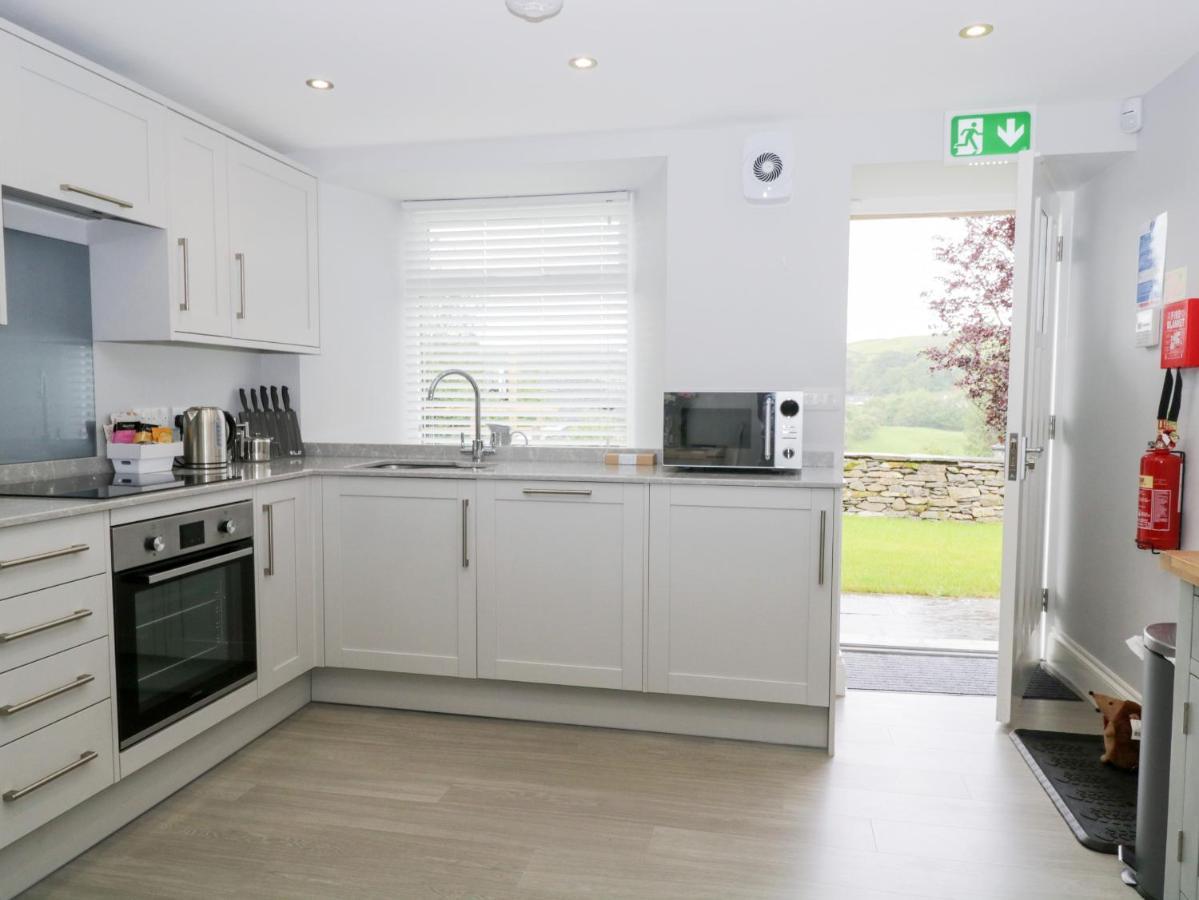 Oxen Park Farm Cottage Ulverston Exterior photo